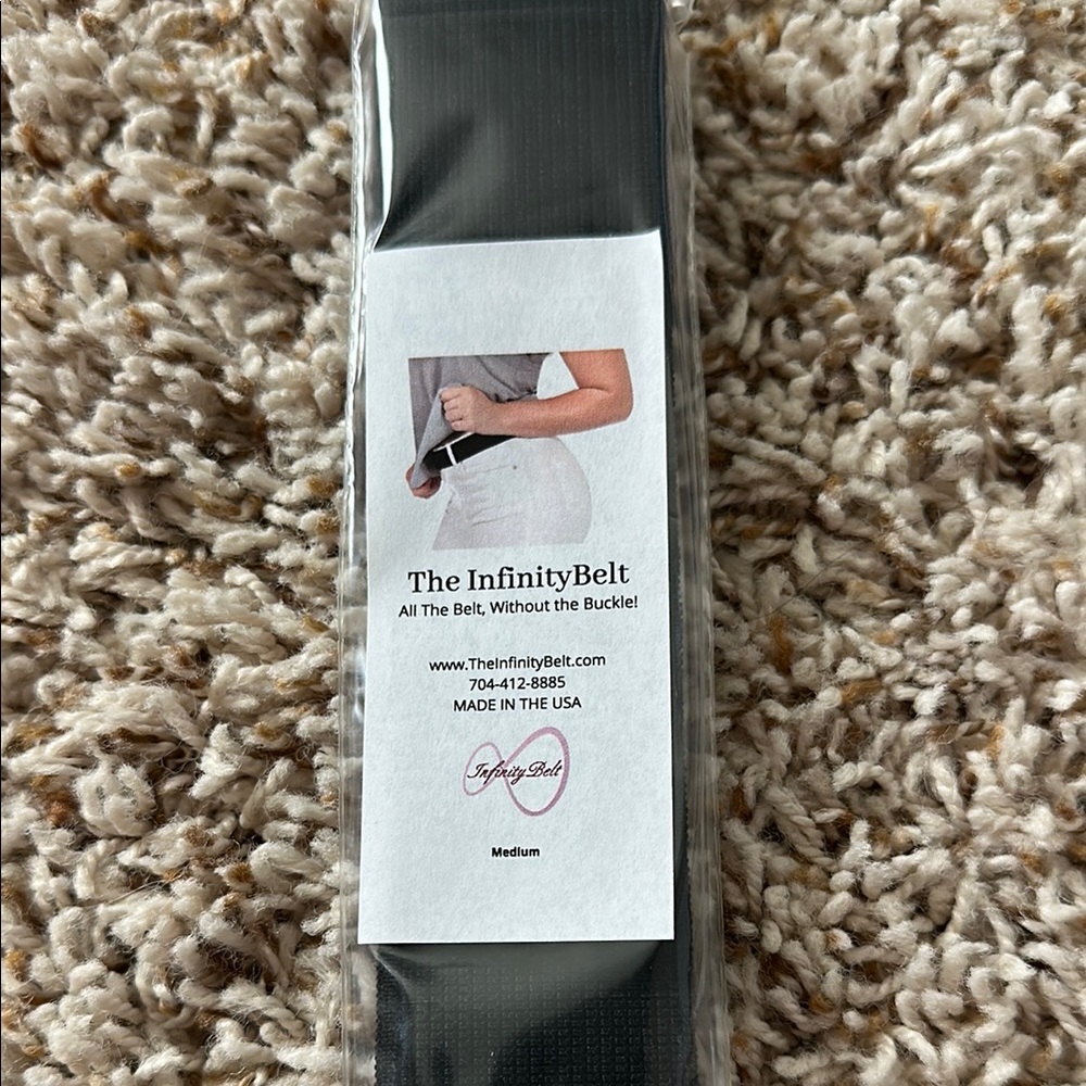 Black Elastic Infinity Belt - NEW